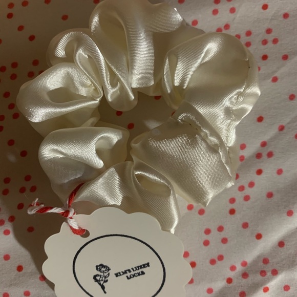 KLM’s Luxey Locks Handmade Hair Scrunchies 4 ($20) - Picture 4 of 13